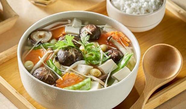 Canh nấm hạt sen