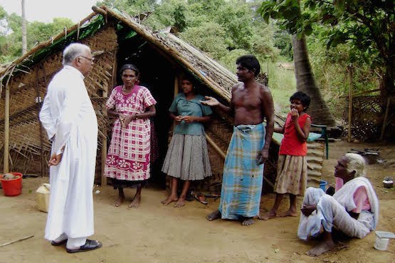 Giáo hội tại Sri Lanka giúp người khốn khó giữa khủng hoảng kinh tế