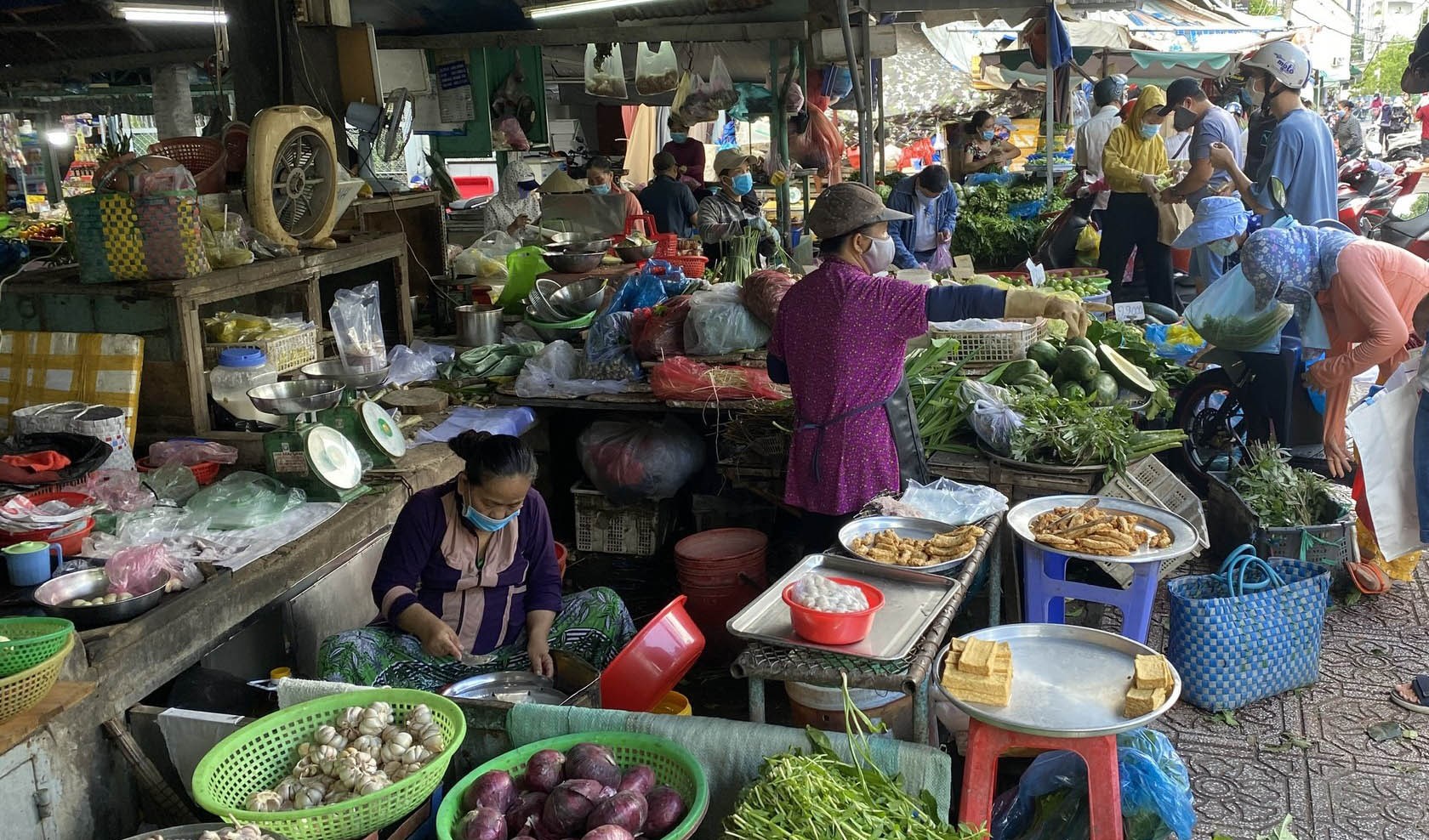 Trải nghiệm chợ búa các nơi...