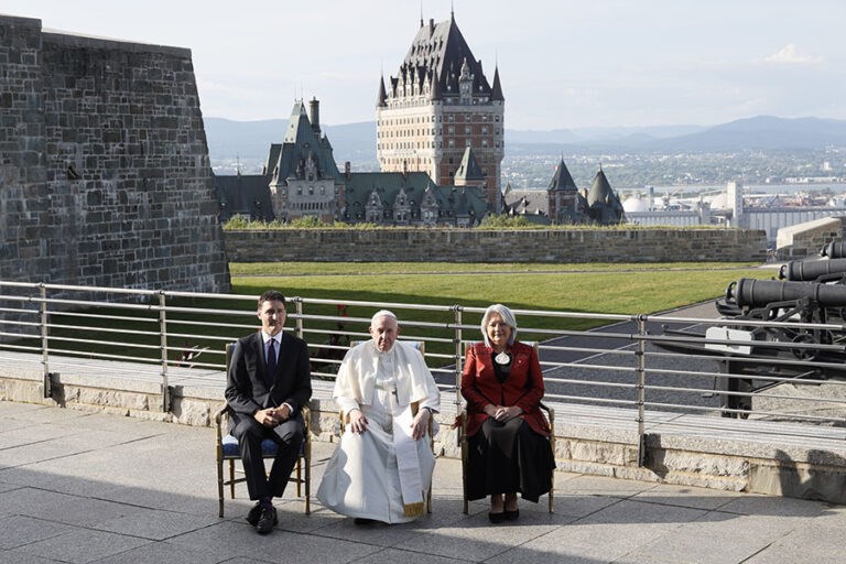 Đức Giáo Hoàng đến Québec
