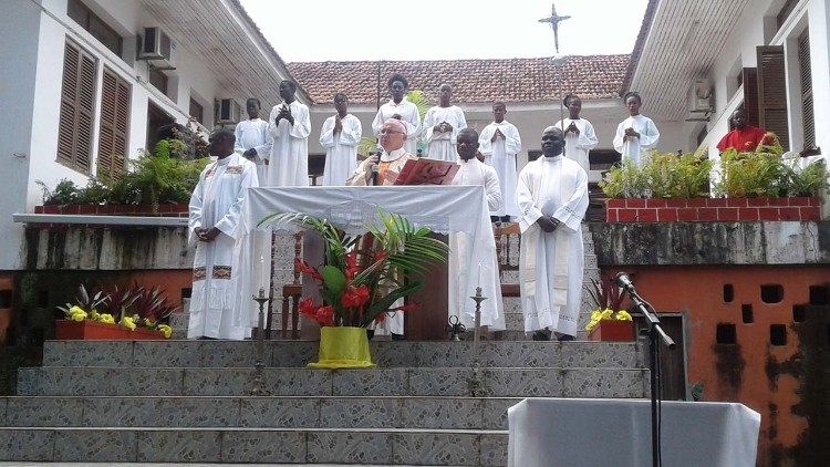 Tòa Thánh ký hiệp ước với São Tomé và Príncipe