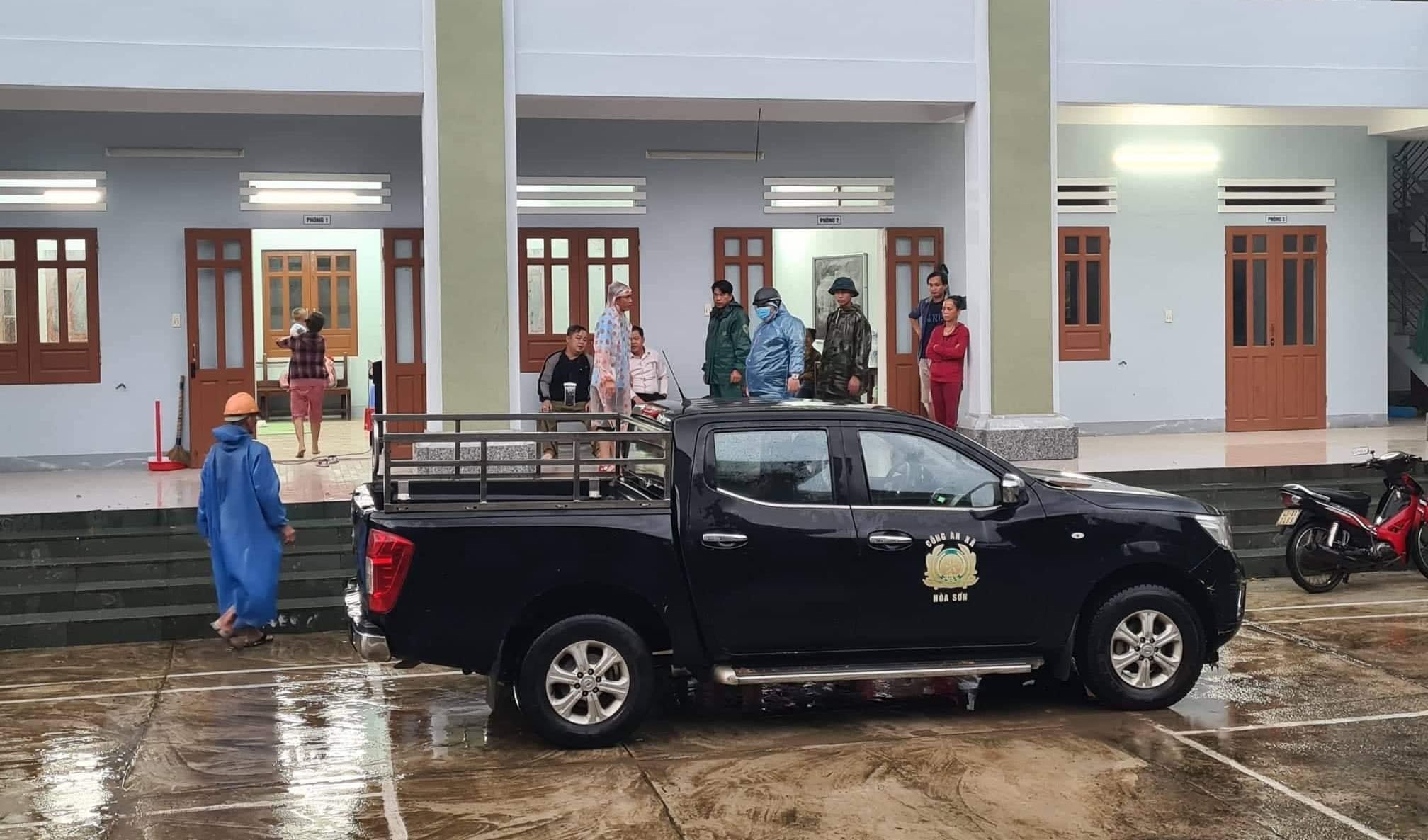 Nhiều giáo xứ mở rộng cửa đón bà con trú bão Noru