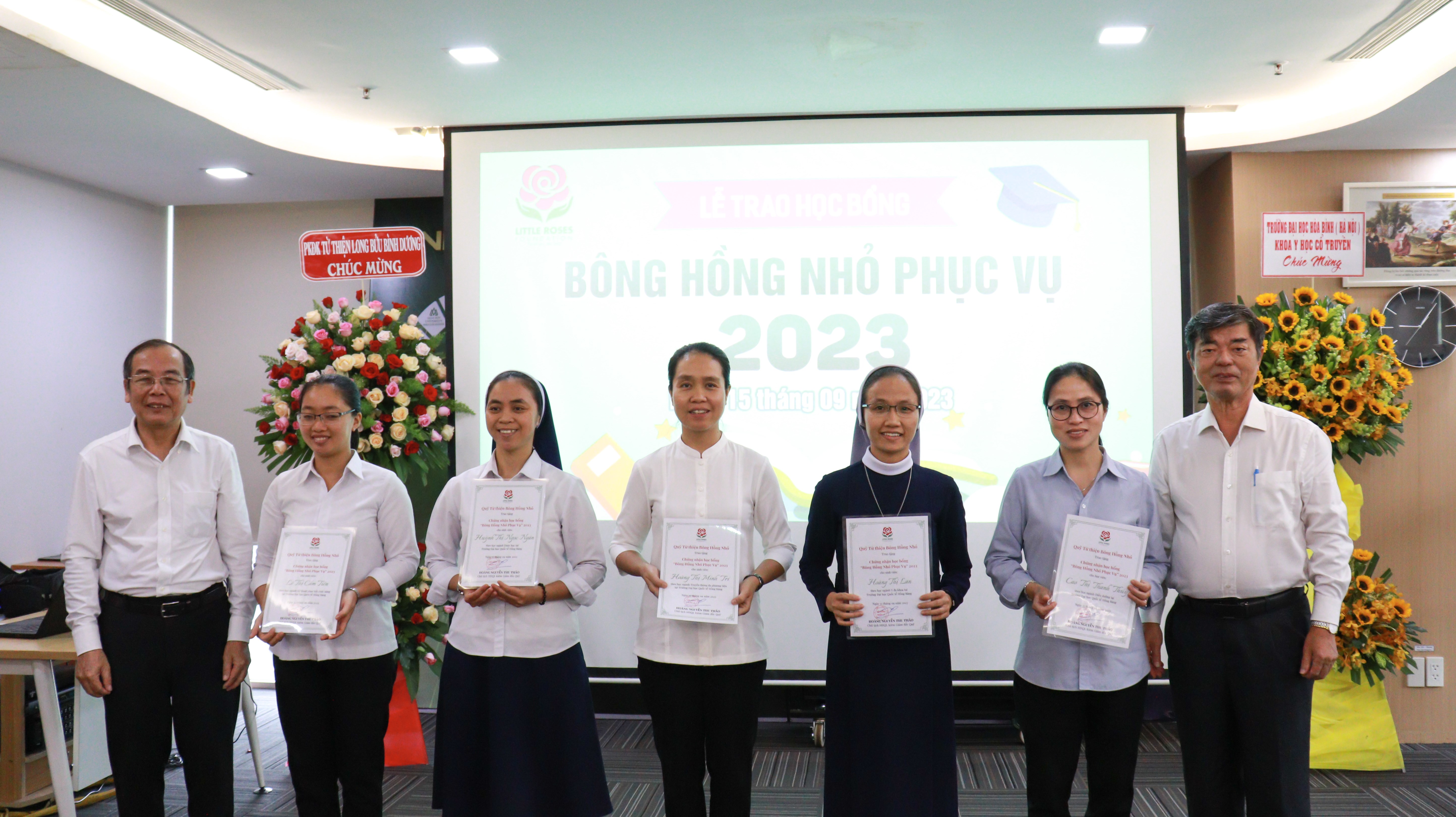 Hành trình 365 ngày đong đầy yêu thương