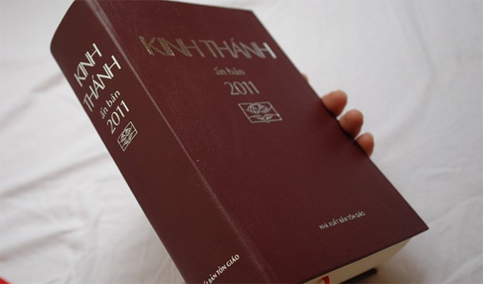 Nhà bạn còn thiếu cuốn Thánh Kinh?