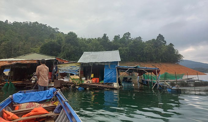 Những bàn thờ Chúa và tấm lòng đạo hạnh đơn sơ