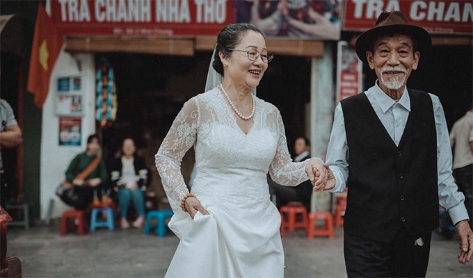 Ði bước nữa ở tuổi già