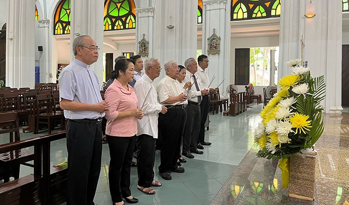 Tưởng nhớ Đức Tổng Giám mục Phaolô Nguyễn Văn Bình và Ðức Giám mục Louis Phạm Văn Nẫm