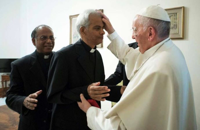 Linh mục Tom Uzhunnalil