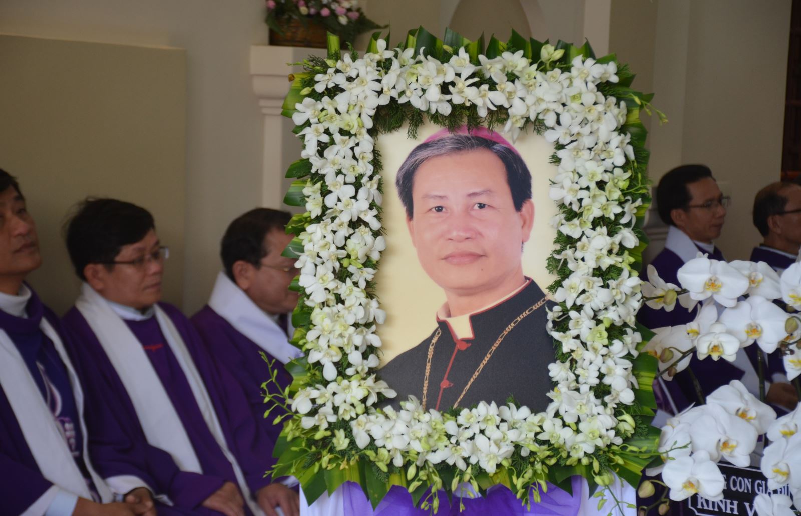 Thanh le cau nguyen cho Giám mục Thong sang 2-3-2017
