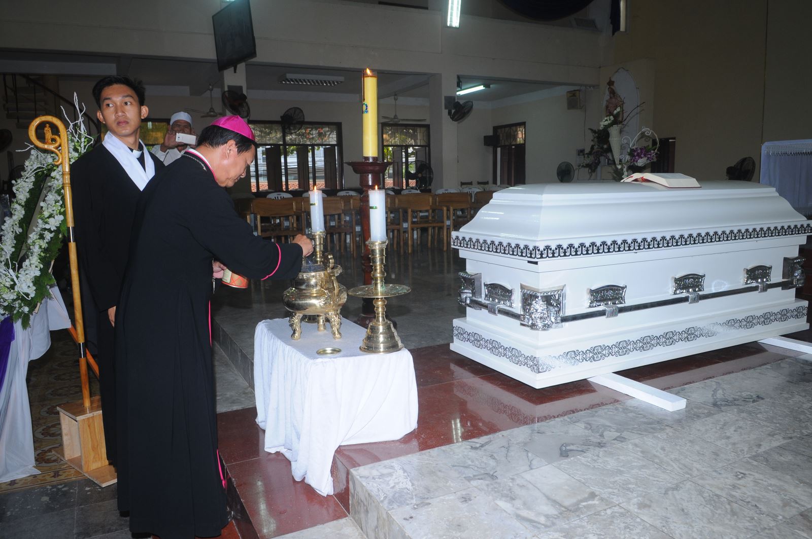 An táng Đức Giám mục Giuse Vũ Duy Thống