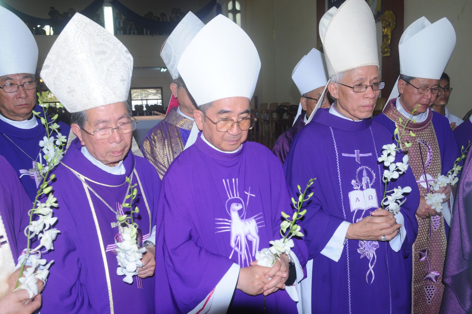 An táng Đức Giám mục Giuse Vũ Duy Thống