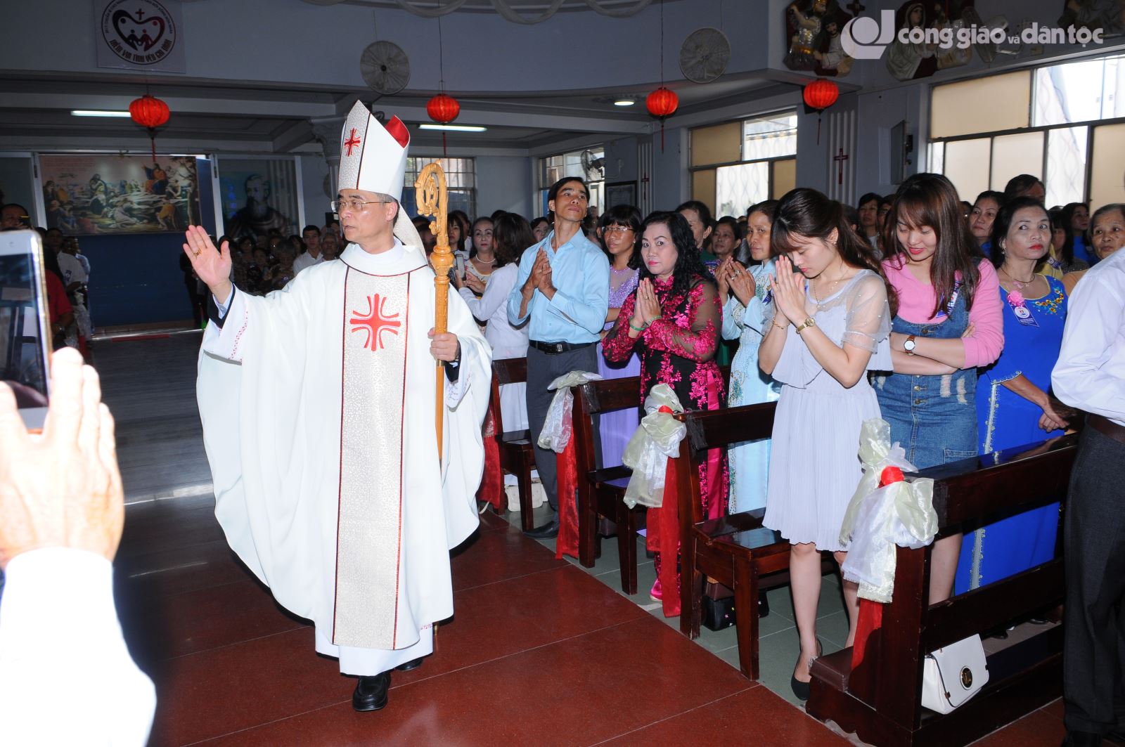 Giam muc Manh dang le ta on tai Gx Thanh Linh