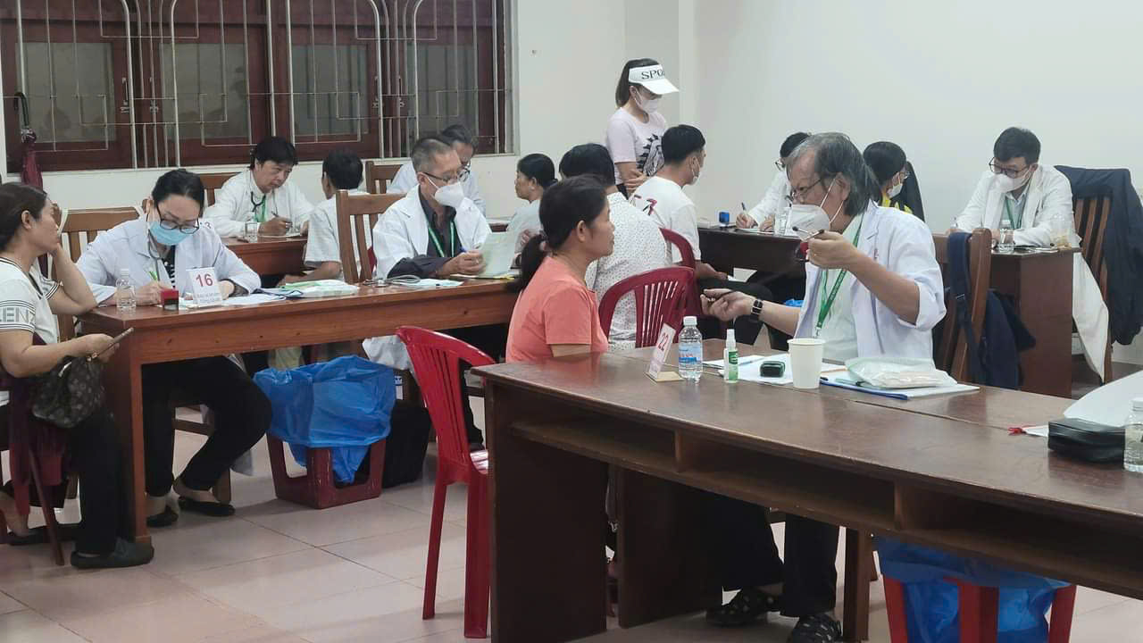 Hơn 3.200 người được khám bệnh miễn phí