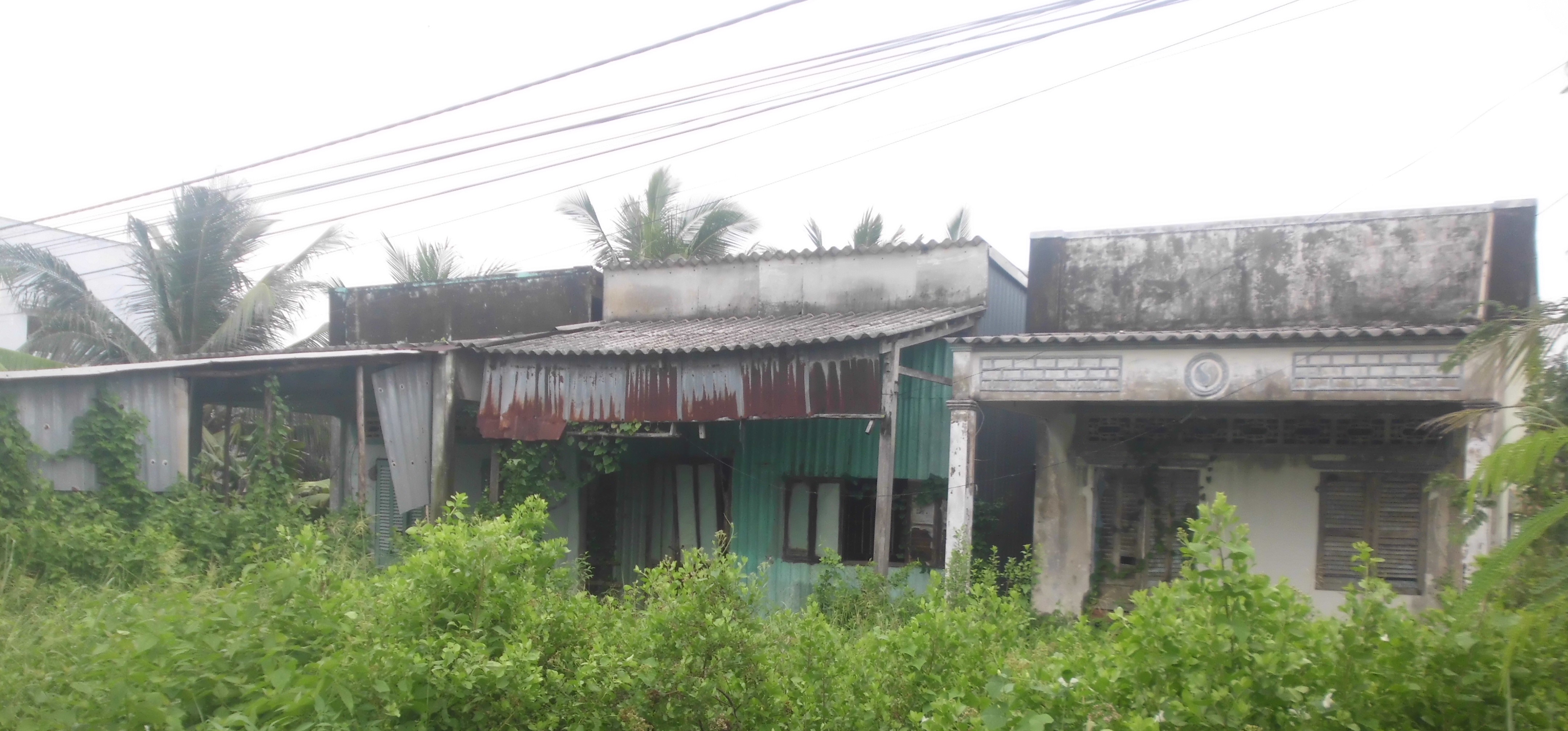 Những mái nhà vắng vẻ ở nông thôn miền Tây