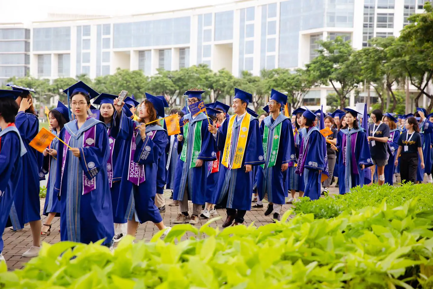 Điểm trúng tuyển vào đại học đang “siêu lạm phát”?