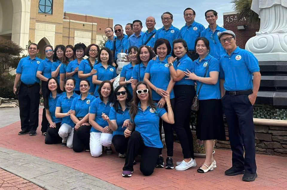 Người nhạc sĩ 40 năm dấn thân với ca đoàn