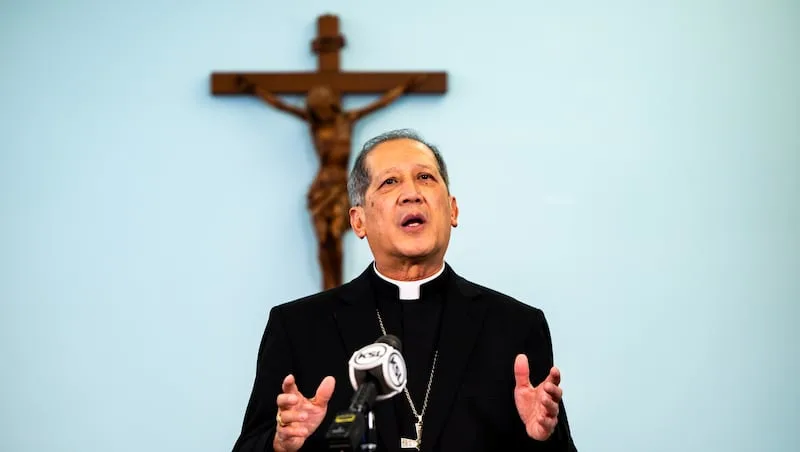 Duc cha Oscar Azarcon Solis.webp (14 KB)