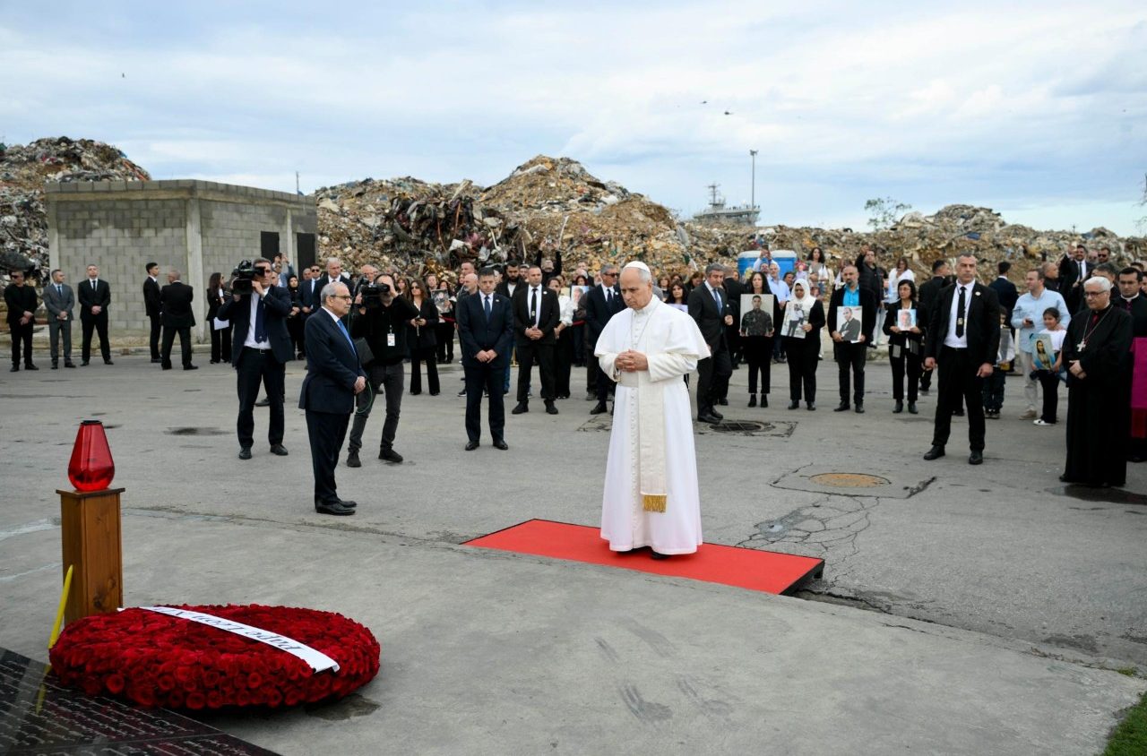 Cầu nguyện trong thinh lặng để tưởng niệm các nạn nhân vụ nổ tại cảng Beirut - ảnh Vatican Media.jpeg (174 KB)