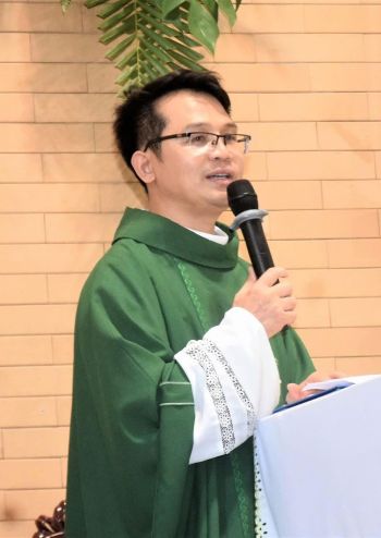 Linh mục Giuse Trần Hữu Khôi.jpg (25 KB)