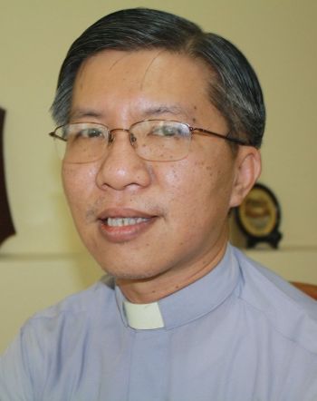 Linh muc Bảo Lộc.jpg (18 KB)