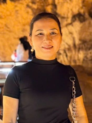 Bà Nguyễn Thị Khánh Huyền .jpg (21 KB)