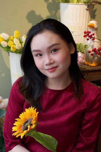 Chị Dương Tuyết Ngân.jpg (30 KB)