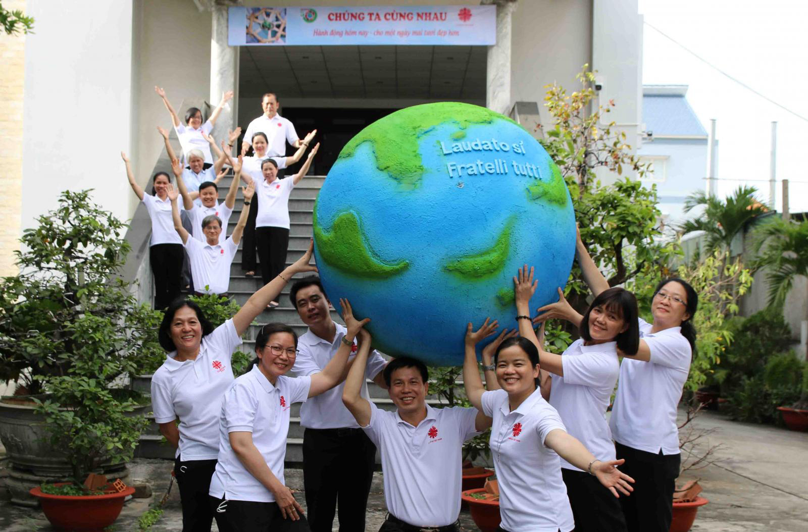 hoabinh.jpg (769 KB)