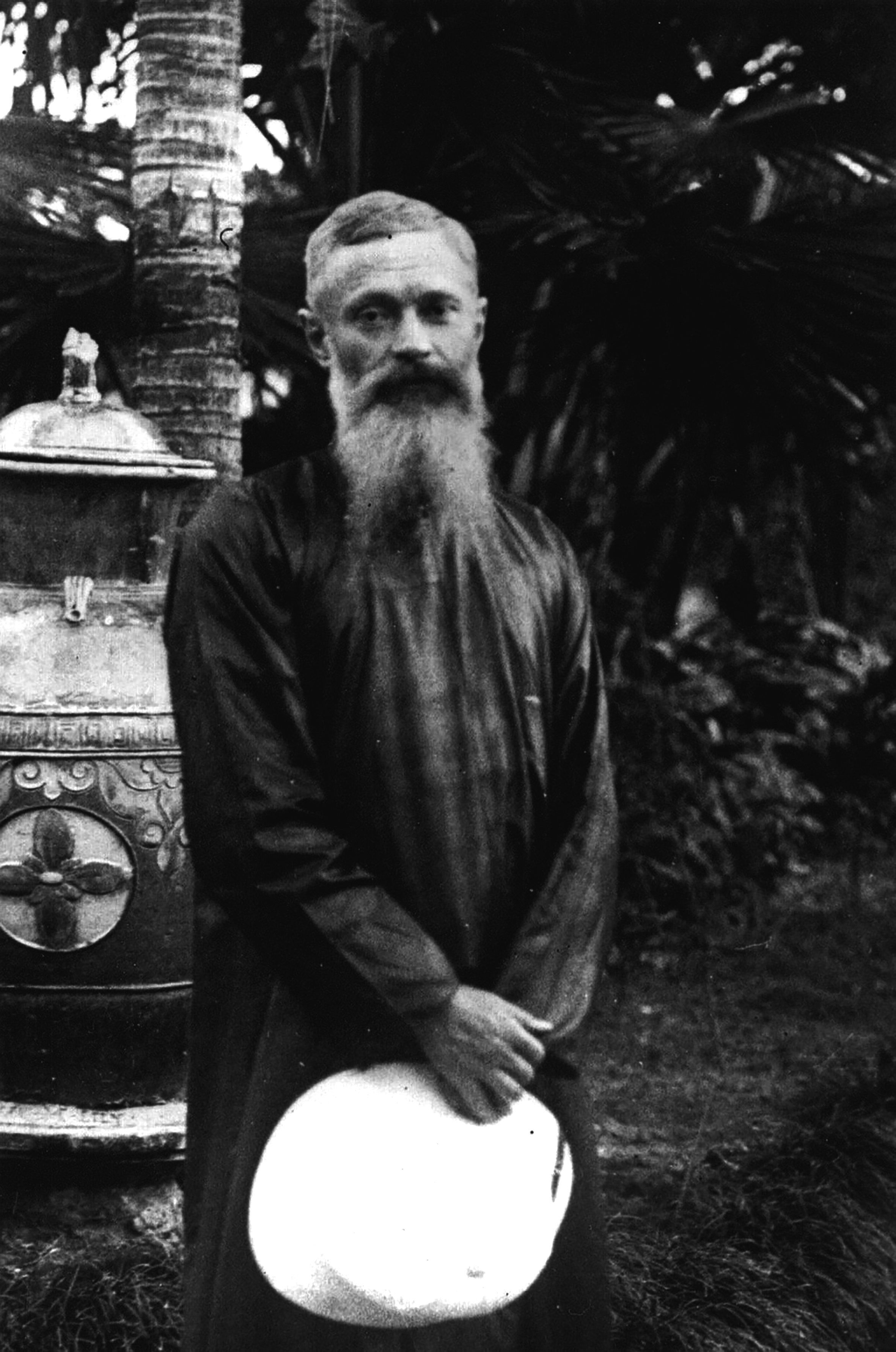 Cha Léopold Michel Cadière 1869-1955.jpg (2.02 MB)