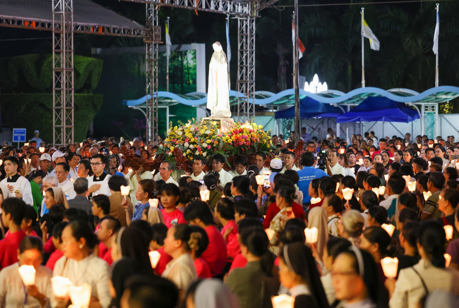 ong kinh 2494 c.jpg (1.30 MB)