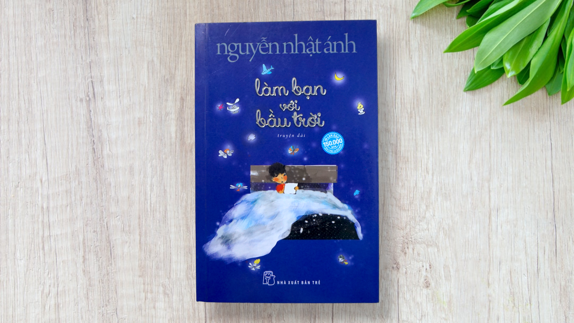 Về lại tuổi thơ để ngắm bầu trời