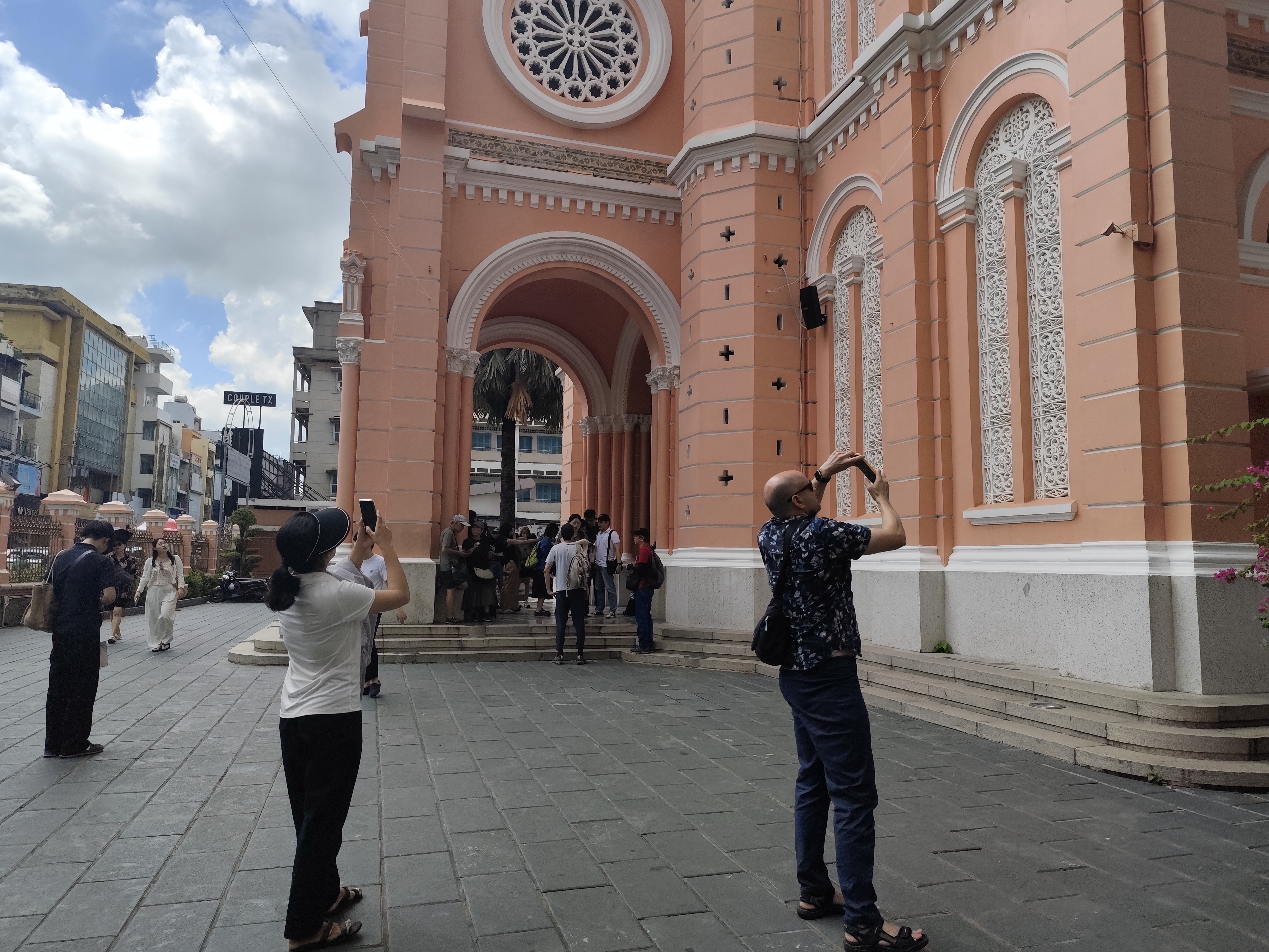 ong kinh 2527 b.jpg (4.40 MB)