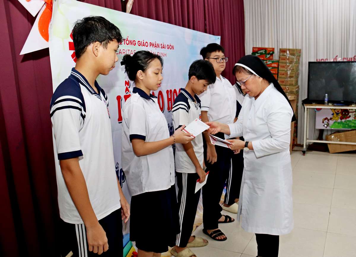 Thắp lửa tri thức