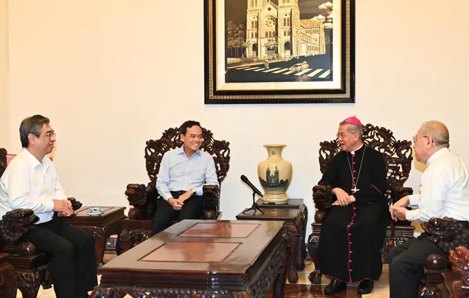 Bí thư Thành ủy TPHCM Trần Lưu Quang thăm Tòa Tổng Giám mục Tổng giáo phận TPHCM
