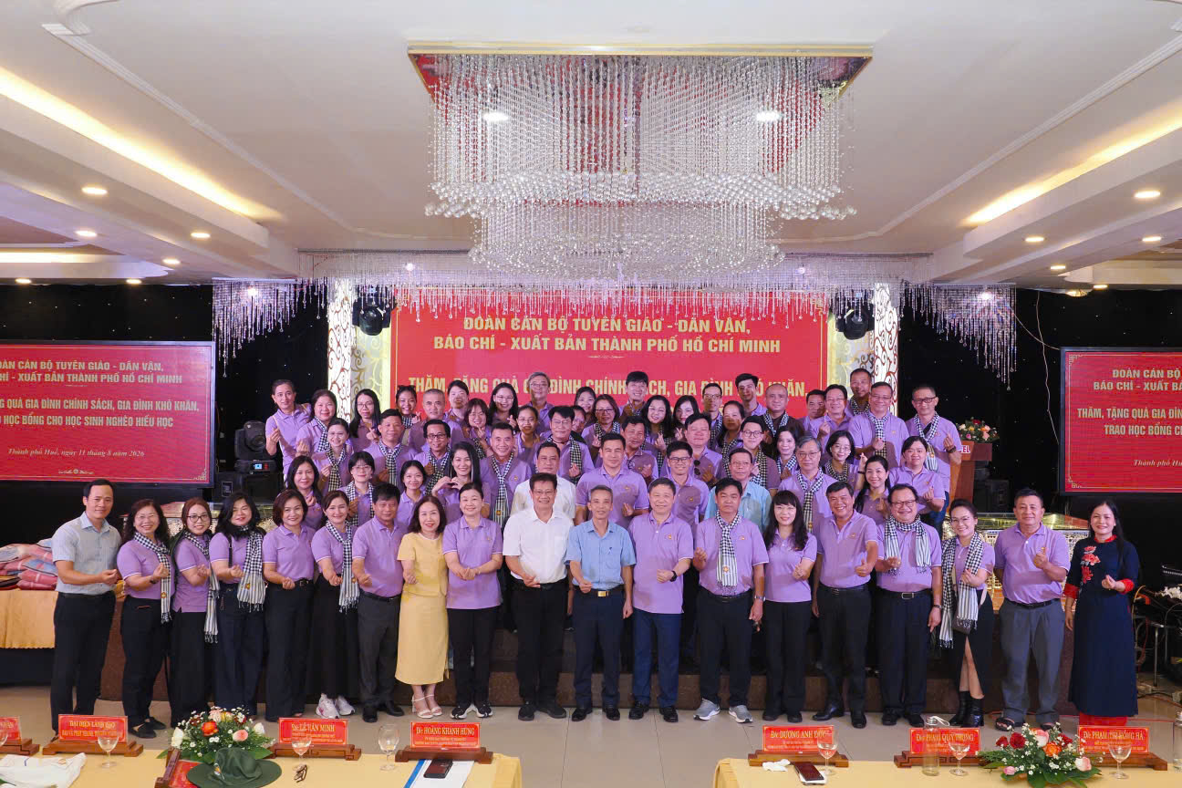Đoàn tuyên giáo, báo chí, xuất bản TPHCM về nguồn