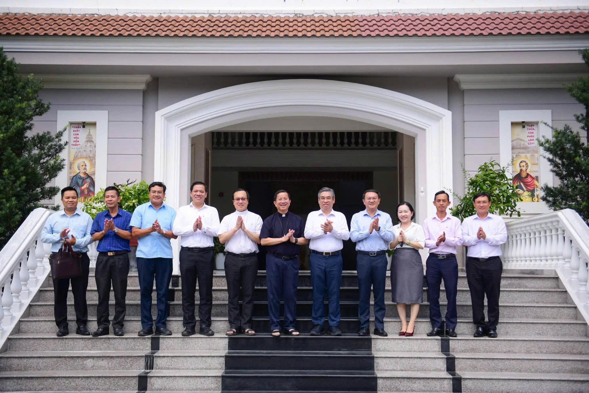 Lãnh đạo TPHCM thăm Tòa Giám mục Giáo phận Phú Cường