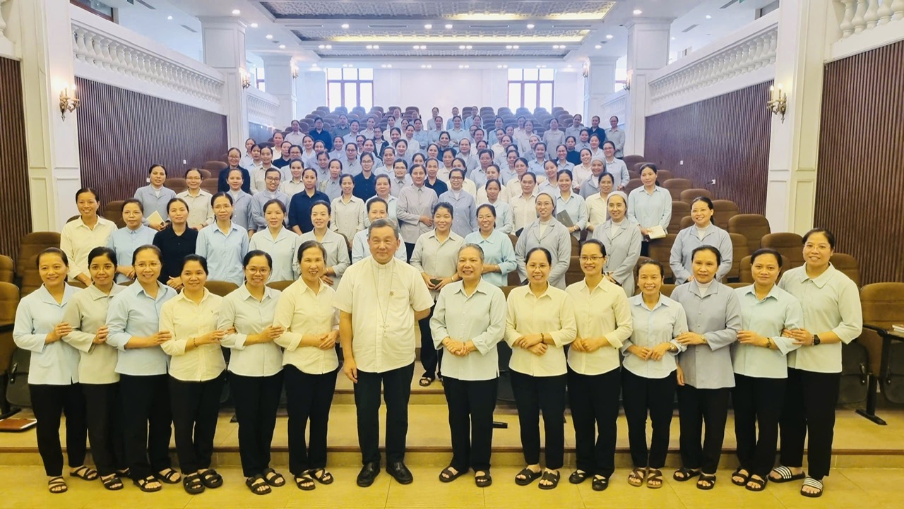 Đào luyện những gì trong đời sống thánh hiến?