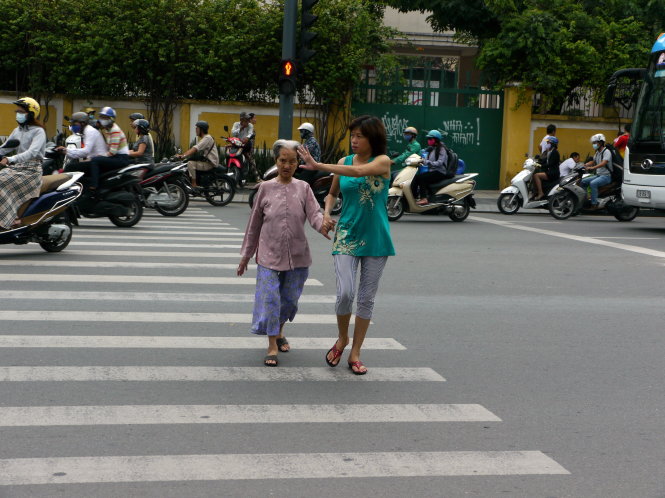 Đánh ông già, đâu rồi xã hội văn minh? - Tuổi Trẻ Online