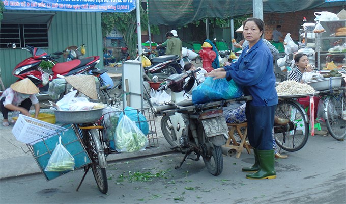 Những người “đi chợ giúp”