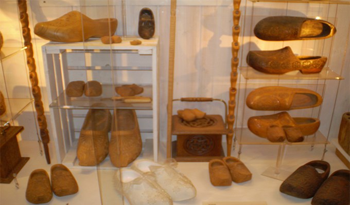 Guốc gỗ Hà Lan