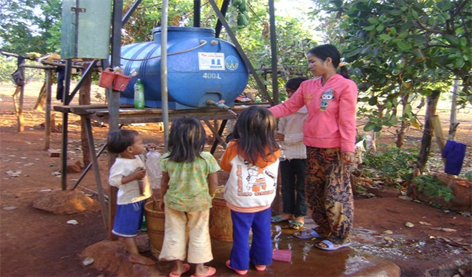 Khi nước sạch về buôn làng