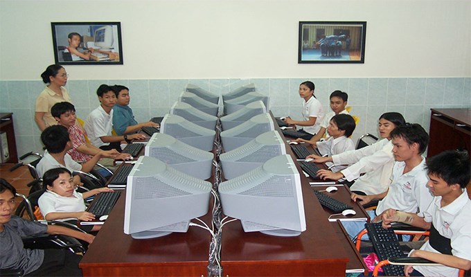 Việc làm cho người khuyết tật, thách thức và cơ hội