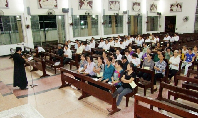 Tham gia hội đồng mục vụ giáo xứ