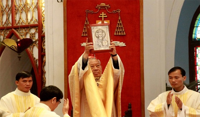 TGP Hà Nội cầu nguyện cho hòa bình