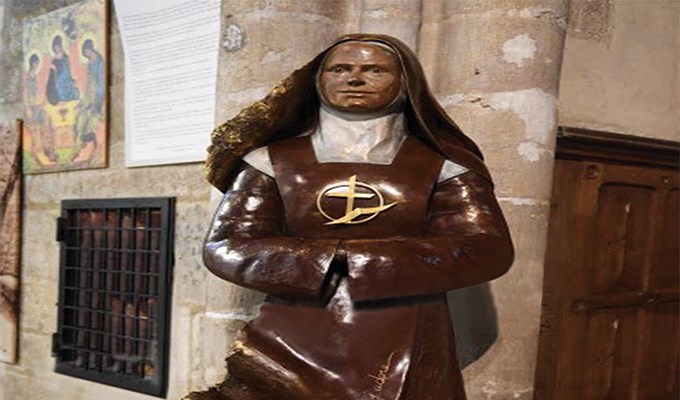 Tượng Thánh Nữ Élisabeth de la Trinité