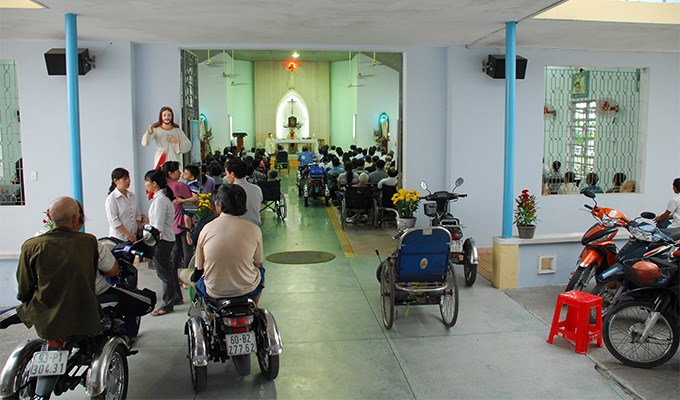 Dòng Đồng Công điểm hẹn của người nghèo