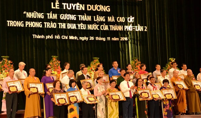 “Những tấm gương thầm lặng mà cao cả”