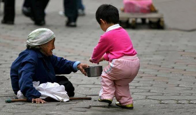 Dạy con làm việc thiện