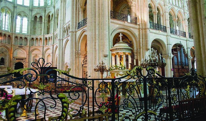 Nhà thờ cổ lôi cuốn các nhà nghiên cứu