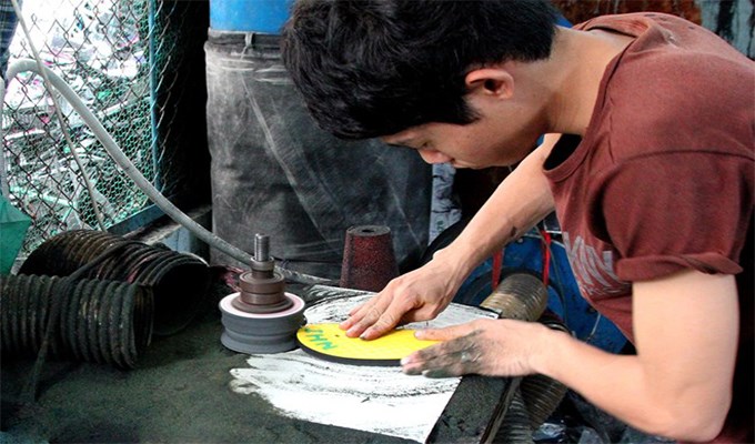 Lập nghiệp từ đôi bàn tay thợ