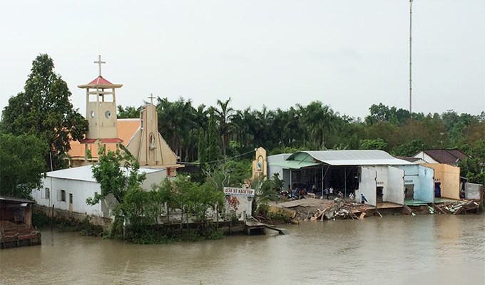 Xứ nghèo Rạch Vọp sạt lở nghiêm trọng